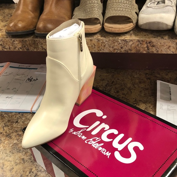 Ankle boots - Picture 2 of 13